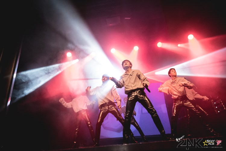 24K waren im August 2018 dank des Veranstalters SKeY ACE in Europa unterwegs. Wir waren in der deutschen Hauptstadt Berlin dabei und stellen fest: nicht das Wetter, sondern 24k bringt die Fans zum Schwitzen!