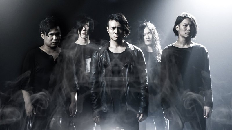 CRYSTAL LAKE ist eine Metalcore-Band aus Japan. Ihr viertes Album 