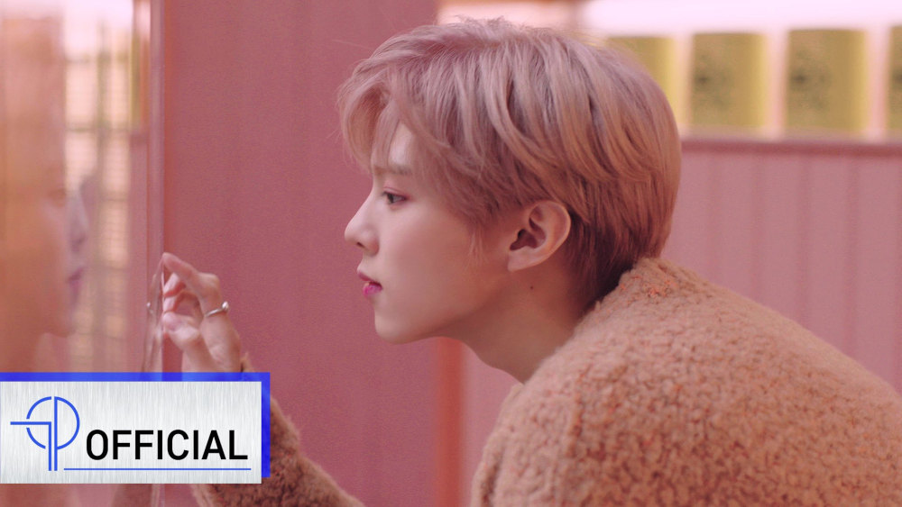 Kim Woo-seok ist zurück mit seinem zweiten Mini-Album ''2ND DESIRE [Tasty]'' und dem Titelsong ''Sugar'' - das MV zählt nach neun Tagen über 9,5 Millionen Aufrufe >> OTAJI | #KimWooseok #김우석 #UP10TION #TOPMEDIA #KPop #News #Korea #Comeback #Release #Musik