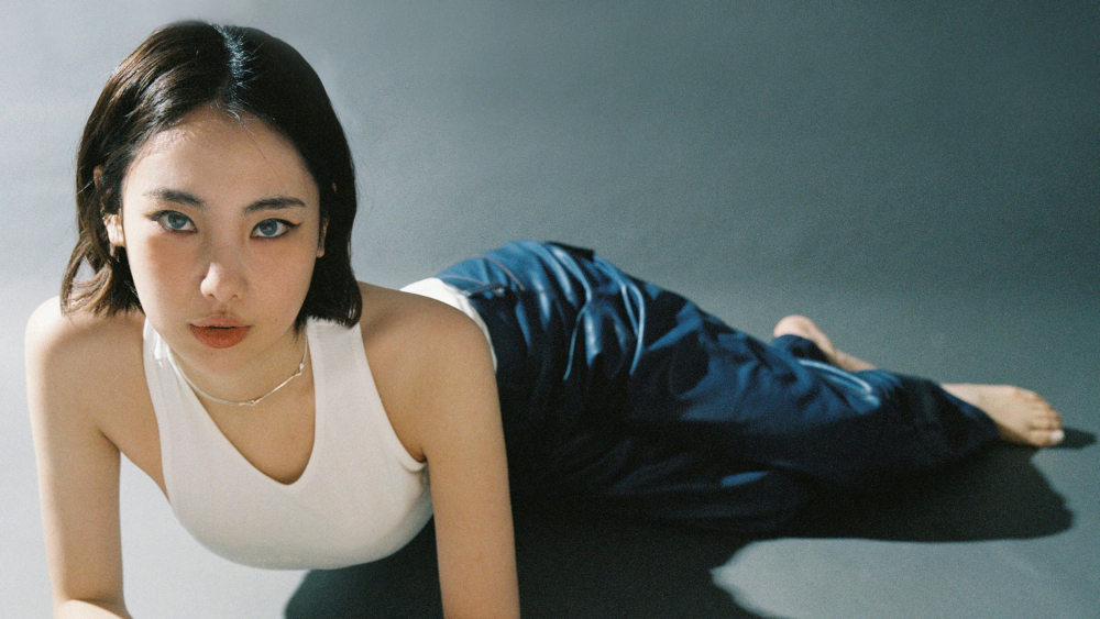 Youra hat ihr neues Mini-Album ''GAUSSIAN'' veröffentlicht. Schaue jetzt das Musikvideo zum Titelsong ''MIMI'' an! >> OTAJI | #Musik #Veröffentlichung #Comeback #Youra #유라 #MunHwaIn #MIMI #KPop #Korea